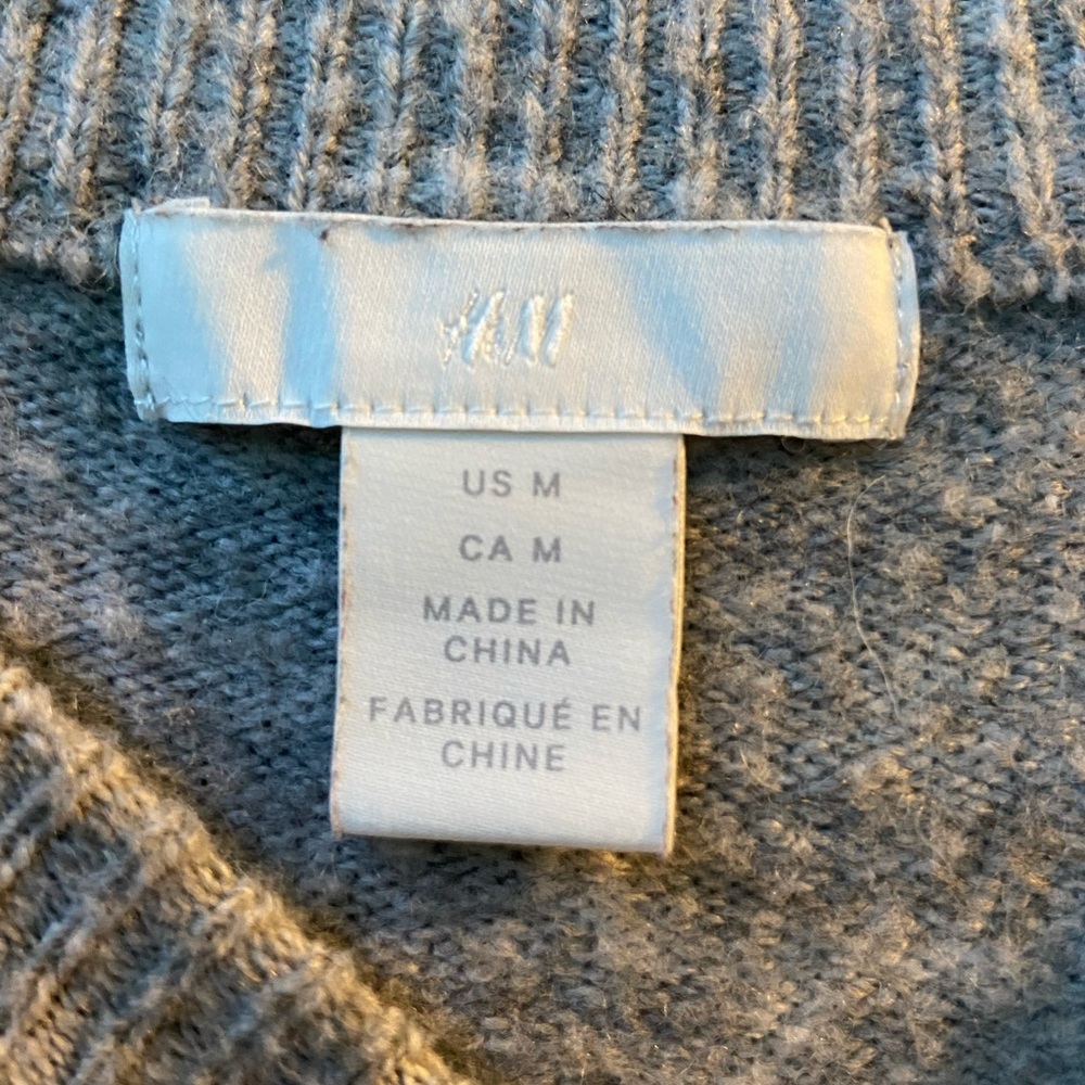 H&M Color Block Sweatet - Picture 3 of 3